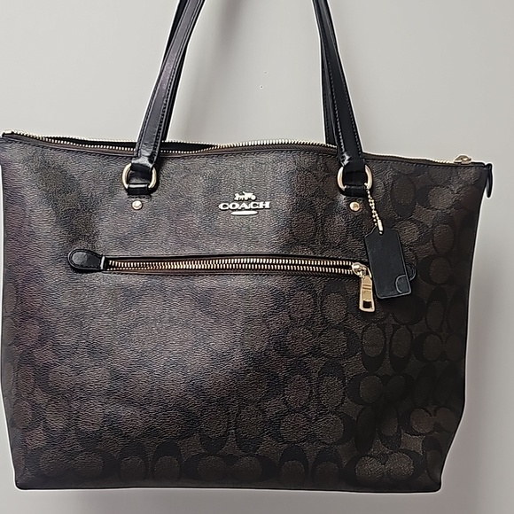 COACH BAG & MATCHING WALLET (GENTLY USED) - Picture 2 of 4